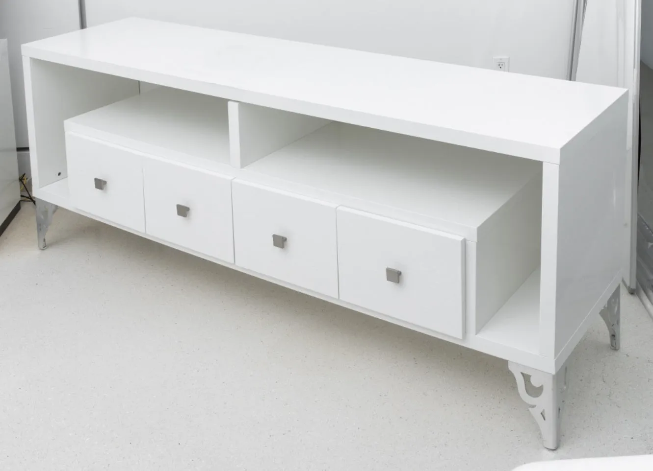 Hollywood Regency White Lacquered TV Stand